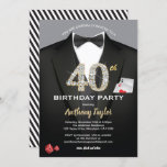 Invitation au casino pour 40e anniversaire. Noir e<br><div class="desc">Tous les textes sont modifiables sauf le "40ème" Vous pouvez le personnaliser pour dire Anniversaire / Célébration d'Anniversaire,  etc. Un costume formel noir et blanc et une cravate d'arc avec cartes de jeu et dés.
Recevez cette invitation élégante dès maintenant !</div>