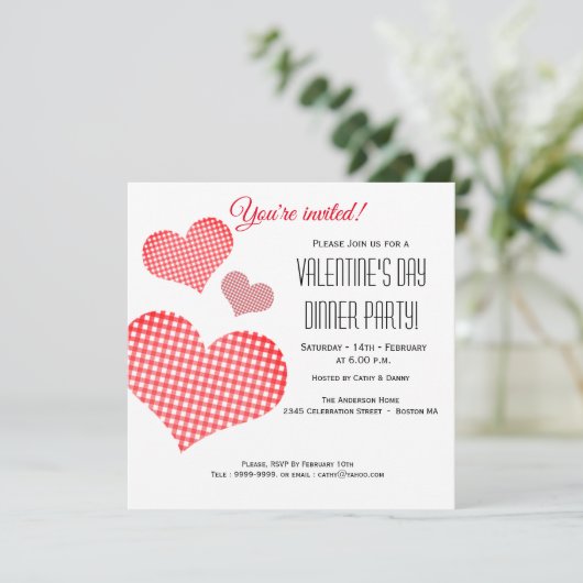 Invitation au dîner de la Saint-Valentin au cœur r (Debout devant)