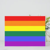 Invitation au drapeau de la fierté arc-en-ciel (Debout devant)