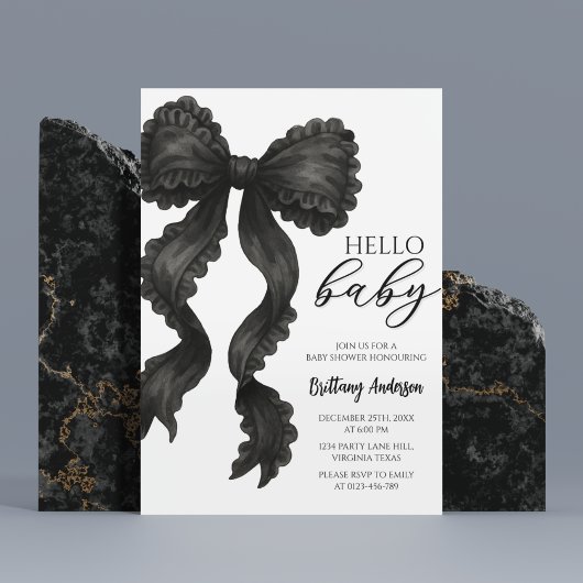 Invitation au ruban de Baby shower noir de la boît