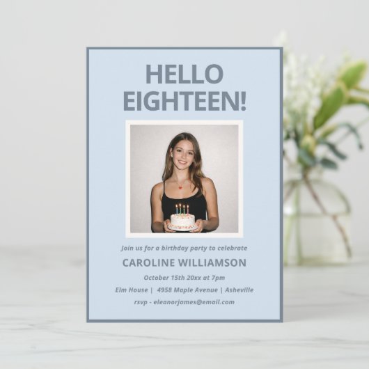 Invitation audacieuse et moderne pour une fête d'a (Debout devant)
