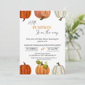 Invitation Automne Un petit citrouille sur le chemin baby sho (Debout devant)