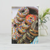 Invitation avec des donuts sur le devant (Debout devant)