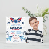 Invitation Avion d'anniversaire Volant Avion de garçon Armée  (Debout devant)