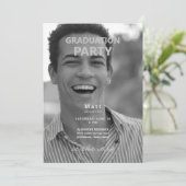 Invitation B/W Photo Graduation Party (Debout devant)