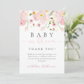 Invitation Baby In Bloom Fête de Naissance Fleur Rose (Debout devant)