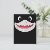 Invitation Baby Shark Halloween (Debout devant)