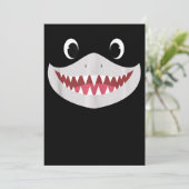 Invitation Baby Shark Halloween - Cadeaux Requins Mignons (Debout devant)