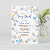 Invitation Baby shower à points Polka Brown et bleu (Debout devant)