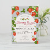Invitation Baby shower aux fraises | Berry Sweet (Debout devant)