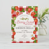 Invitation Baby shower aux fraises | Berry Sweet (Debout devant)