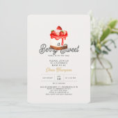 Invitation Baby shower Berry Sweet Strawberry (Debout devant)