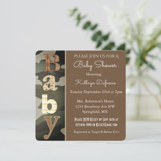 Invitation Baby shower Camouflage (Debout devant)