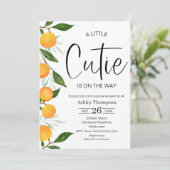 Invitation Baby shower Clementine Little Cutie moderne (Debout devant)