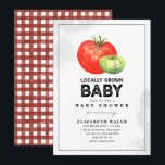 Invitation Baby shower cultivé localement En vichy aquarelle<br><div class="desc">Le marché rustique des fermiers s'est inspiré du thème de baby shower neutre de genre avec une tomate rouge et verte sur un arrière - plan blanc avec du texte noir. Le côté opposé est rouge et blanc en vichy.</div>