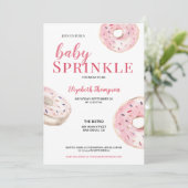 Invitation Baby shower d'arrosage de beignets rose (Debout devant)