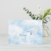 Invitation Baby shower d'avion papier (Debout devant)