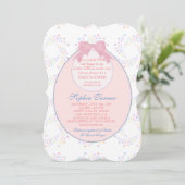 Invitation BABY SHOWER de fille à bib rose chic (Debout devant)