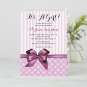 Invitation Baby shower de fille de la croupe rose (Debout devant)