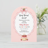 Invitation Baby shower de gâteau à la fraise (Debout devant)