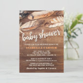 Invitation Baby shower de plumes rustiques (Debout devant)