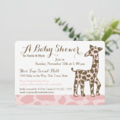 Invitation Baby shower de points de girafe rose (Debout devant)