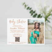 Invitation baby shower de script minimal photo code qr (Debout devant)