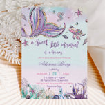 Invitation Baby shower de sirène sous la mer bébé fille<br><div class="desc">Invitation au baby shower de sirène lunatique, avec une belle queue de sirène, adorable sous les créatures marines et coraux colorés sur fond d'océan profond arc-en-ciel. Personnalisez-le avec les détails de votre partie facilement et rapidement, appuyez simplement sur le bouton customiser pour réorganiser et formater le style et le placement...</div>