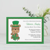 Invitation Baby shower de trèfle d'ours du jour de St Patrick (Debout devant)