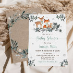 Invitation Baby shower de verdure des bois d'hiver<br><div class="desc">Cette adorable invitation présente des animaux de bois dans la neige avec une bordure de pin verdoyant.</div>