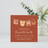 Invitation Baby shower de vêtements pour bébés orange brûlés (Debout devant)