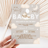 Invitation Baby shower des ballons neutres de l'ours couchant