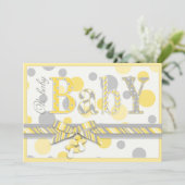 Invitation Baby shower des points gris jaunes de bébé (Debout devant)