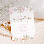 Invitation Baby shower d'hiver Parties scintillant rose et or<br><div class="desc">Un petit flocon de neige est sur le chemin Baby shower Invitation avec Pink,  Gold et Silver Parties scintillant Snowflakes.</div>