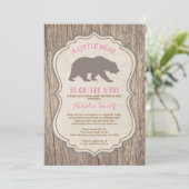 Invitation Baby shower d'ours rustique par une fille invitée (Debout devant)