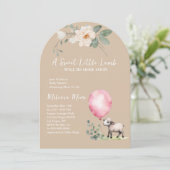 Invitation Baby shower doux petit agneau rose ballon (Debout devant)