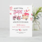 Invitation Baby shower fille de tracteur rose (Debout devant)