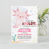 Invitation Baby shower garçon Axolotl rose (Debout devant)