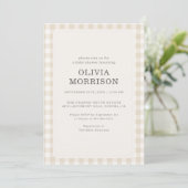 Invitation Baby-Shower Gingham Beige Neutre (Debout devant)
