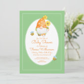 Invitation Baby Shower | Gnome à points abeille (Debout devant)