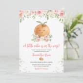 Invitation Baby shower rose floral Little Cutie (Debout devant)