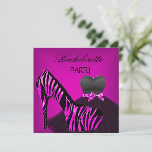 Invitation Bachelorette soirée Zebra rose robe noire (Debout devant)
