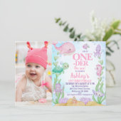 Invitation Baleine rose Photo près de la mer 1er anniversaire (Debout devant)