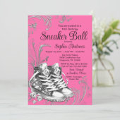 Invitation Balle de basket à semelles en diamant argenté rose (Debout devant)