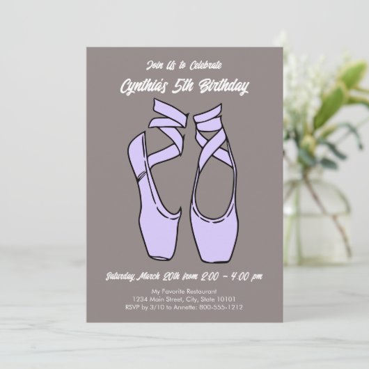 Invitation Ballet violet minimaliste fête d'anniversaire (Debout devant)