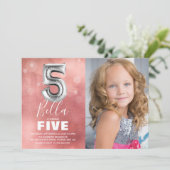 Invitation Ballons d'argent du cinquième anniversaire | Pink  (Debout devant)