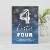 Invitation Ballons d'argent du quatrième anniversaire | Blue (Debout devant)