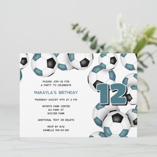 Invitation Ballons de football noir turquoise anniversaire de (Debout devant)