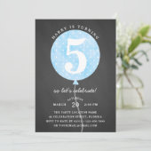 Invitation Balloon bleu Rustique noir Chalkboard Jour d'anniv (Debout devant)