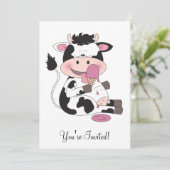 Invitation Bande dessinée mignonne de vache à bébé avec son (Debout devant)